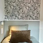 L'adresse - Rempart Sud - Avec Garage Prive * Эгишем