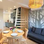 L'adresse - Rempart Sud - Avec Garage Prive *