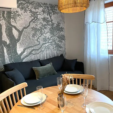 L'adresse - Rempart Sud - Avec Garage Prive Apartamento *