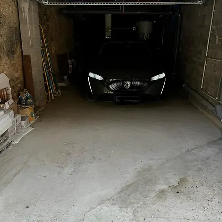 L'adresse - Rempart Sud - Avec Garage Prive Lägenhet *